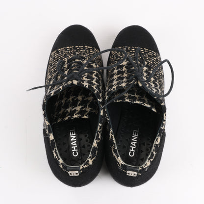 CHANEL Coco Tweed Felt Mark Leather x Fabric Boots G31378 in Black x Beige, Size 37 EU