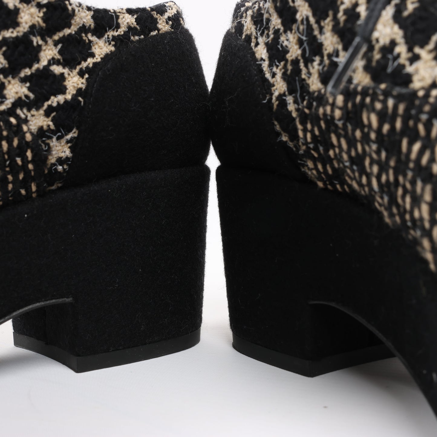 CHANEL Coco Tweed Felt Mark Leather x Fabric Boots G31378 in Black x Beige, Size 37 EU