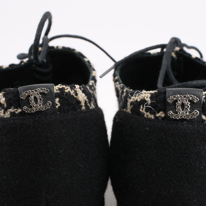 CHANEL Coco Tweed Felt Mark Leather x Fabric Boots G31378 in Black x Beige, Size 37 EU