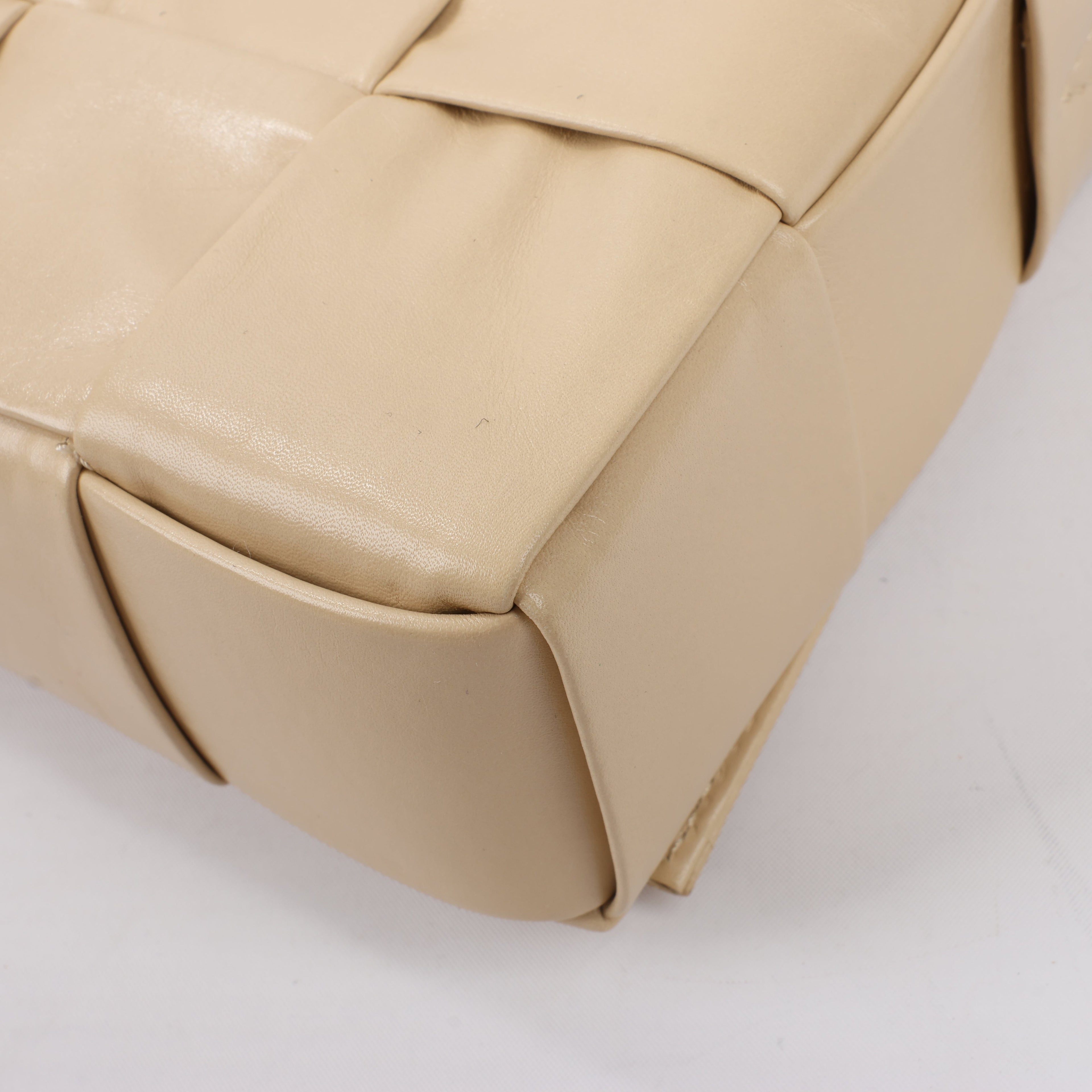 Bottega Veneta Maxi Intrecciato Cassette Leather Shoulder Bag in Beige