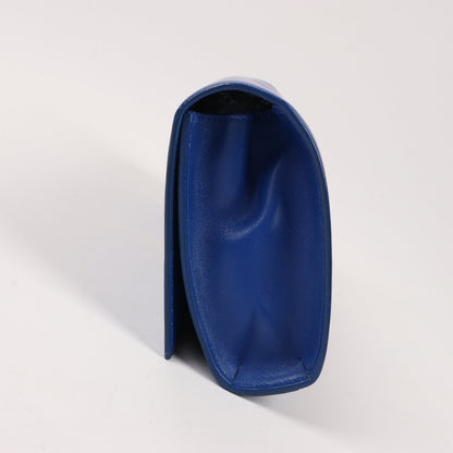 Saint Laurent Paris Pochette Kate Monogramme en cuir lisse bleu Majorelle