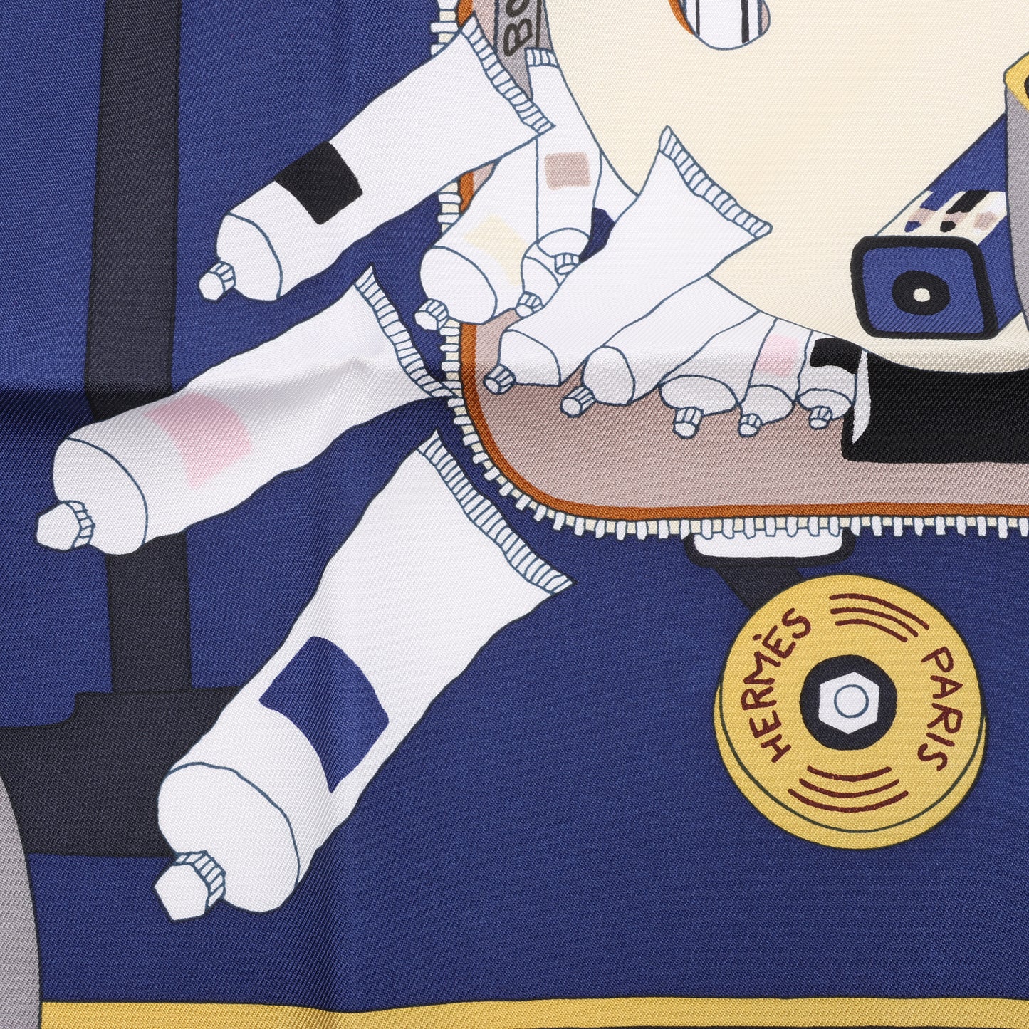 Hermès Carré 90 "BAGAGE A MAIN" Silk Scarf