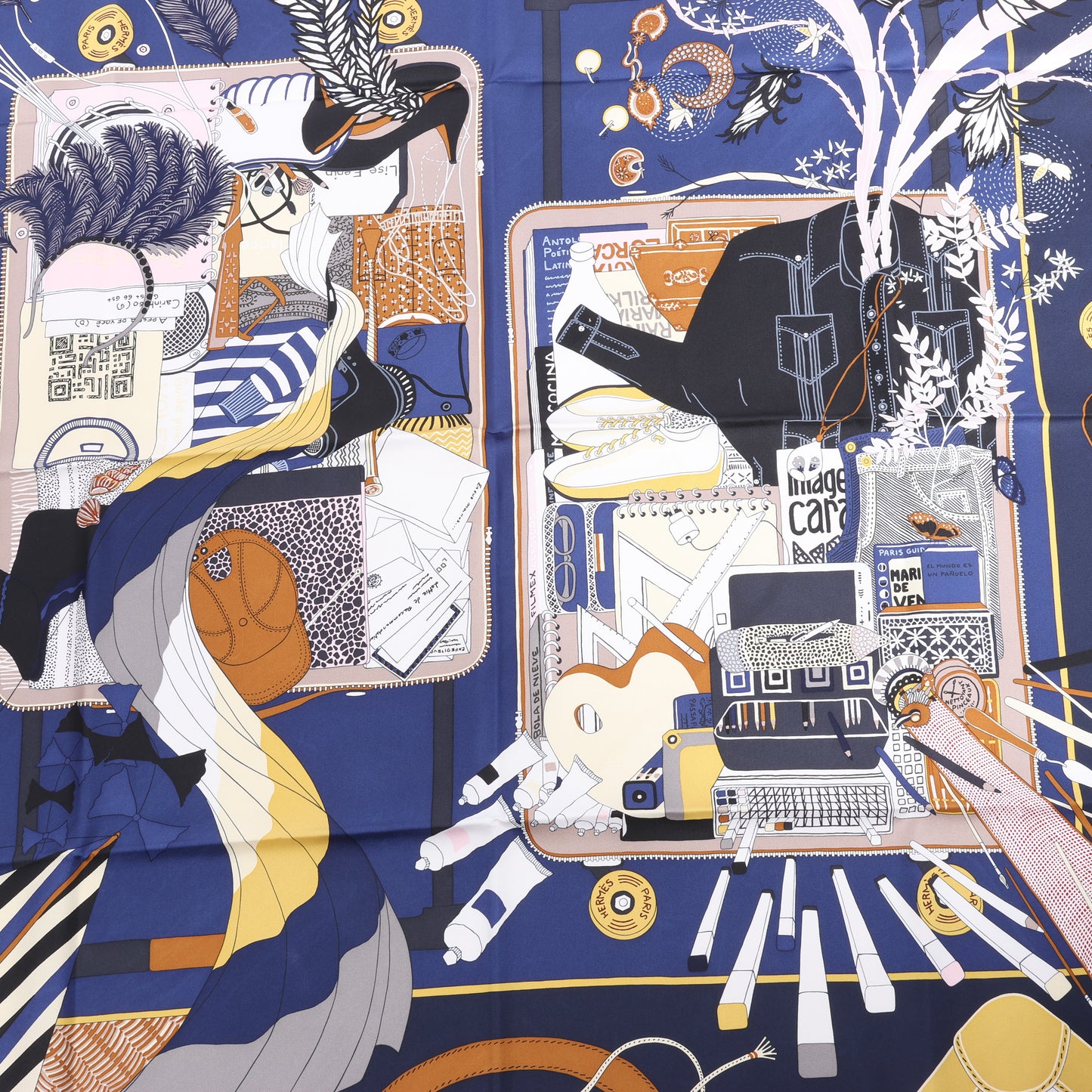 Hermès Carré 90 "BAGAGE A MAIN" Silk Scarf