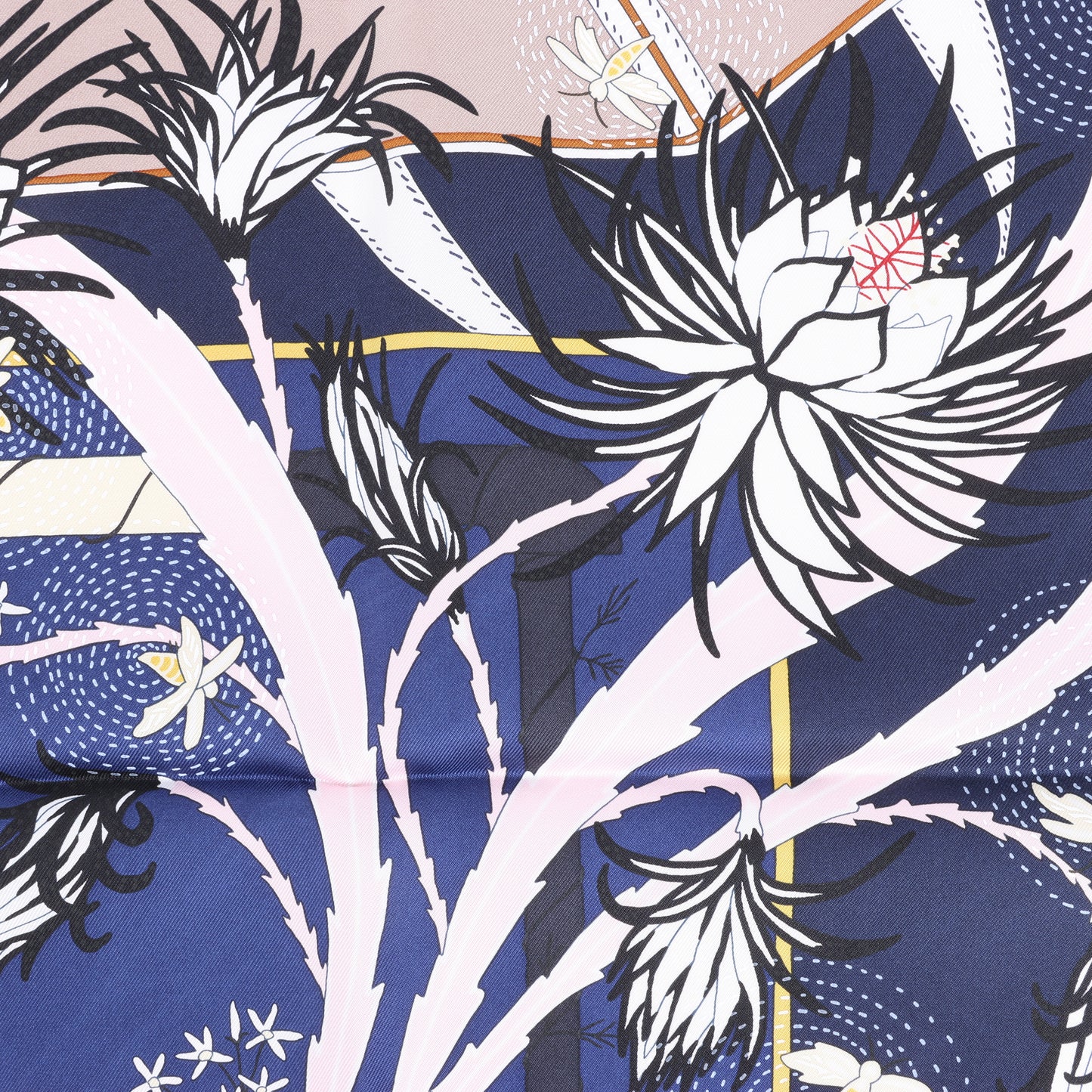 Hermès Carré 90 "BAGAGE A MAIN" Silk Scarf