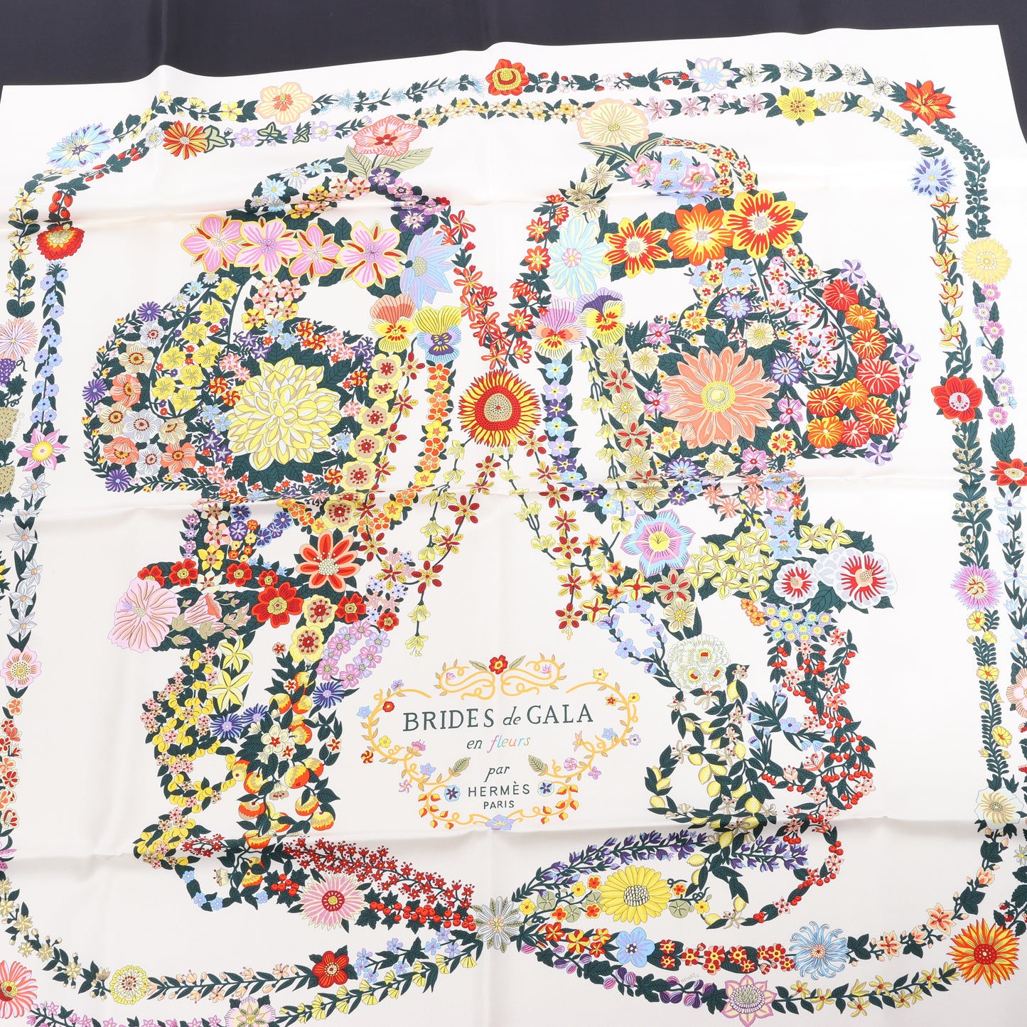 Hermès Carré 90 "BRIDES DE GALA EN FLEUR" Silk Scarf