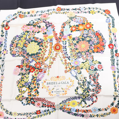 Hermès Carré 90 "BRIDES DE GALA EN FLEUR" Silk Scarf