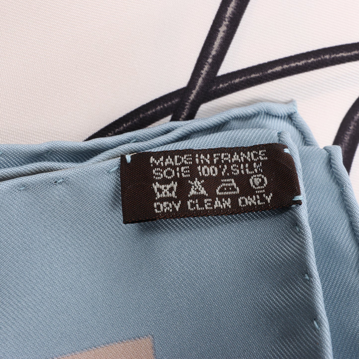 Hermès Carré 90 "Coup De Fouet" Silk handkerchief in Beige