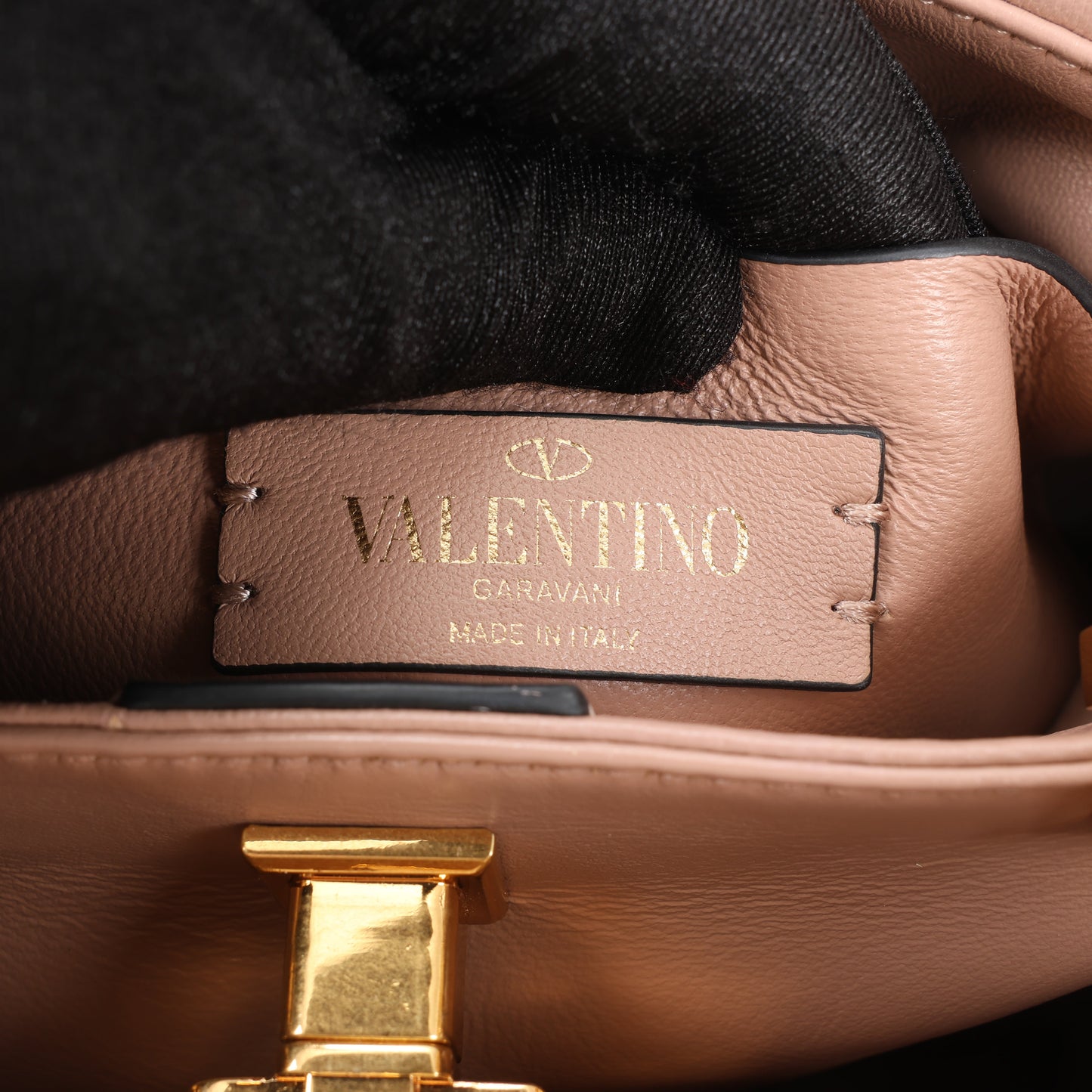 Sac à main 3 compartiments en cuir Roman Studs Valentino Garavani beige poudré