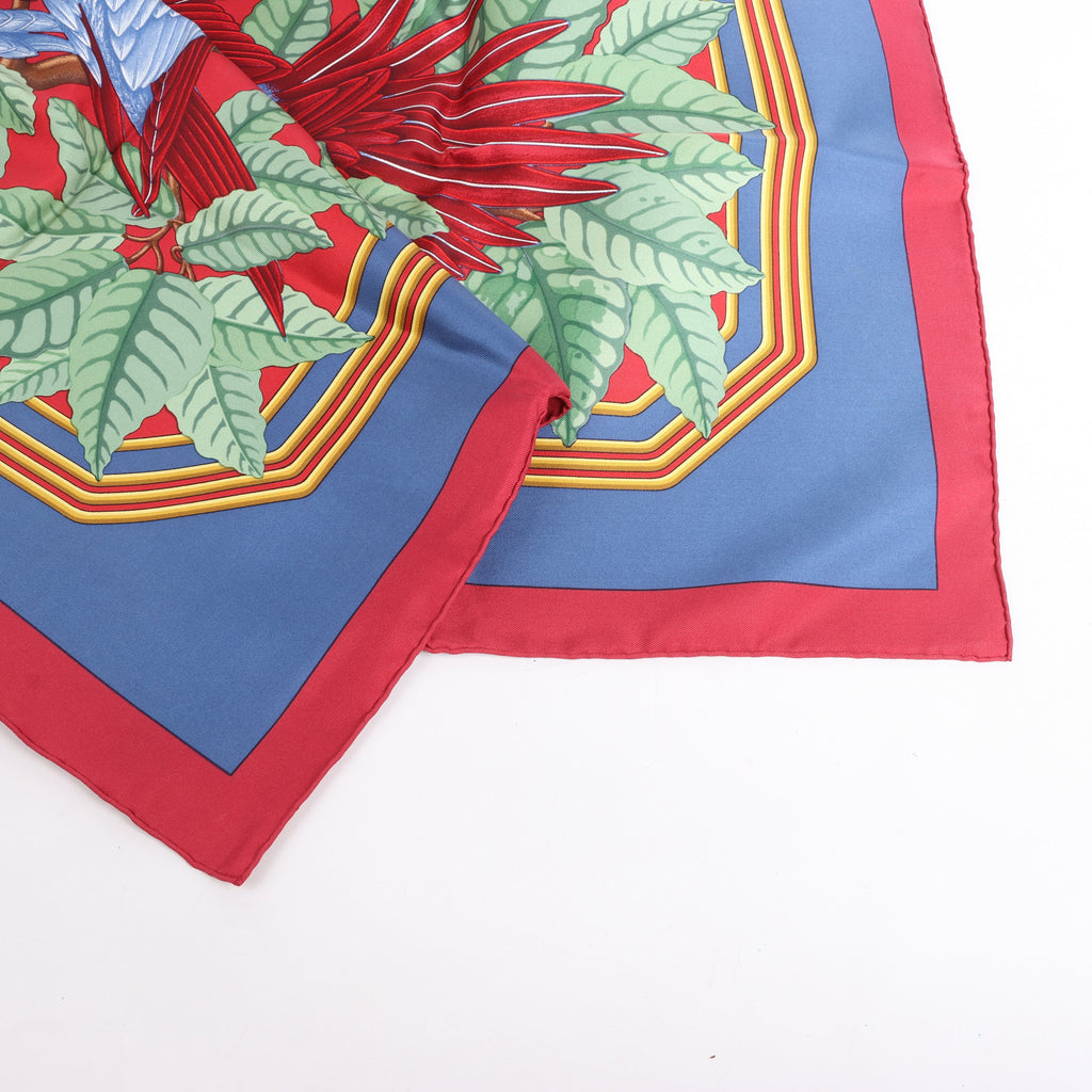 Hermès Carré 90 "LES PERROQUETS" Silk handkerchief in Burgundy