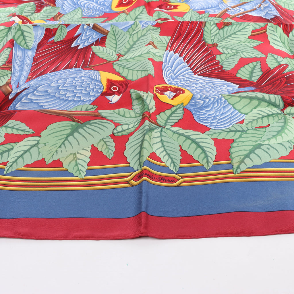 Hermès Carré 90 "LES PERROQUETS" Silk handkerchief in Burgundy