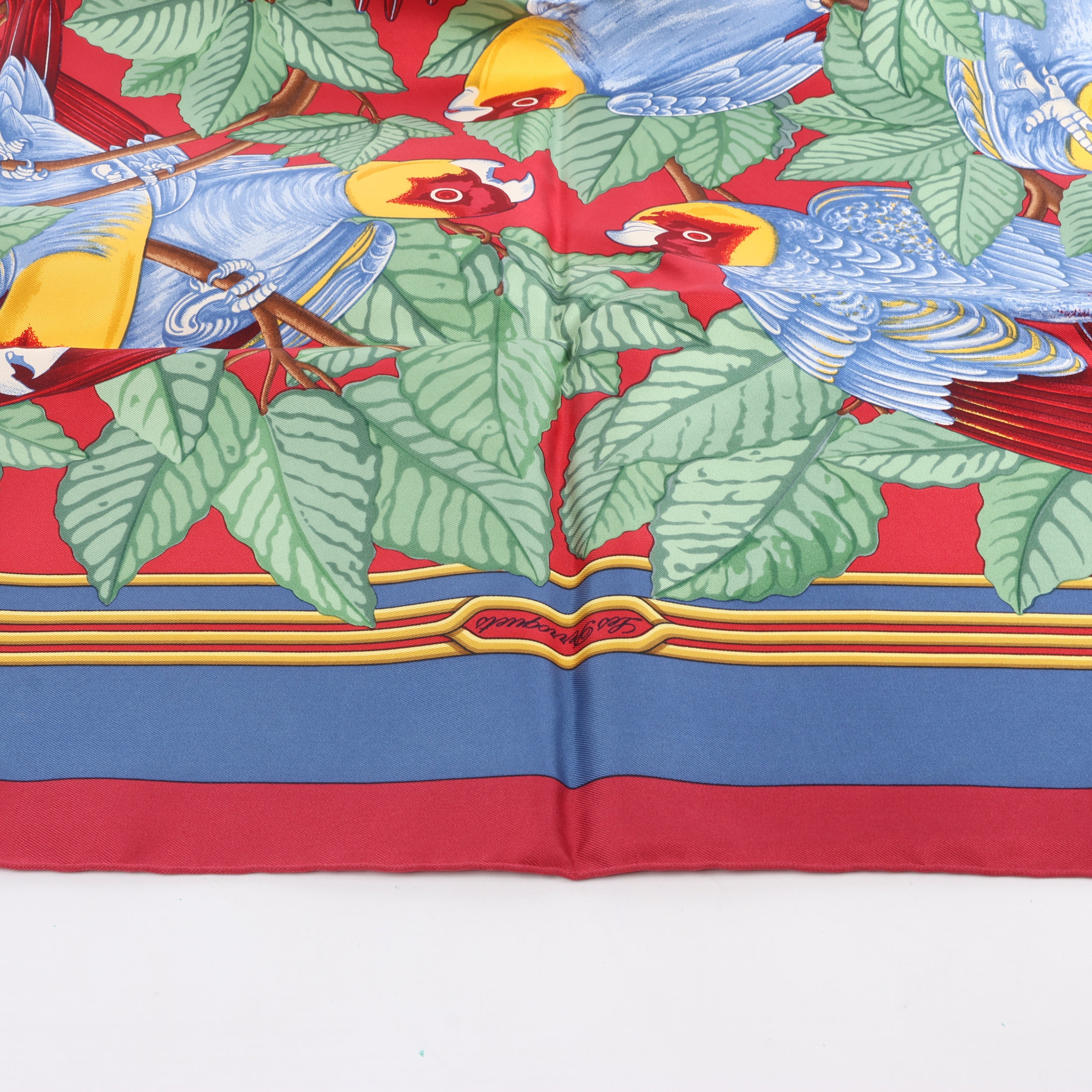Hermès Carré 90 "LES PERROQUETS" Silk handkerchief in Burgundy