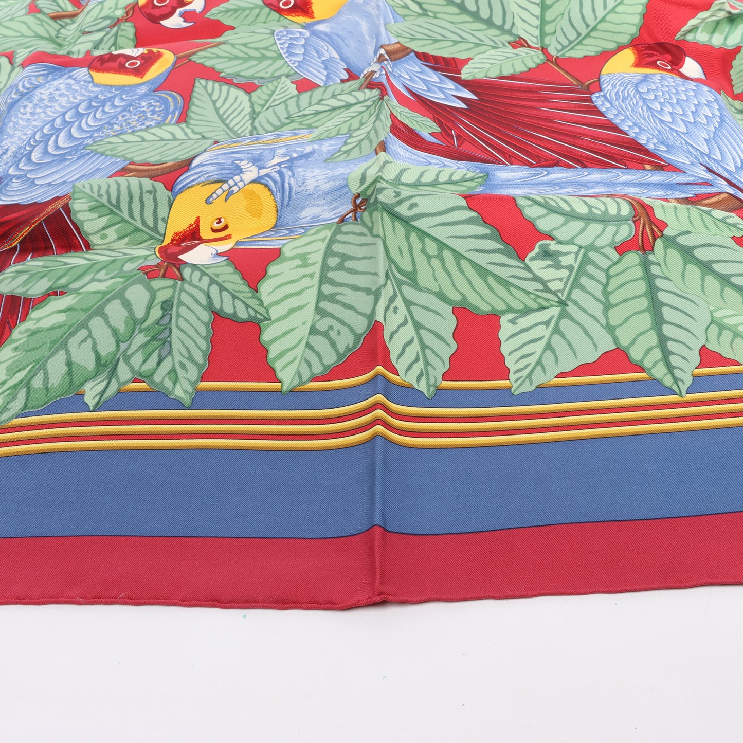 Hermès Carré 90 "LES PERROQUETS" Silk Scarf