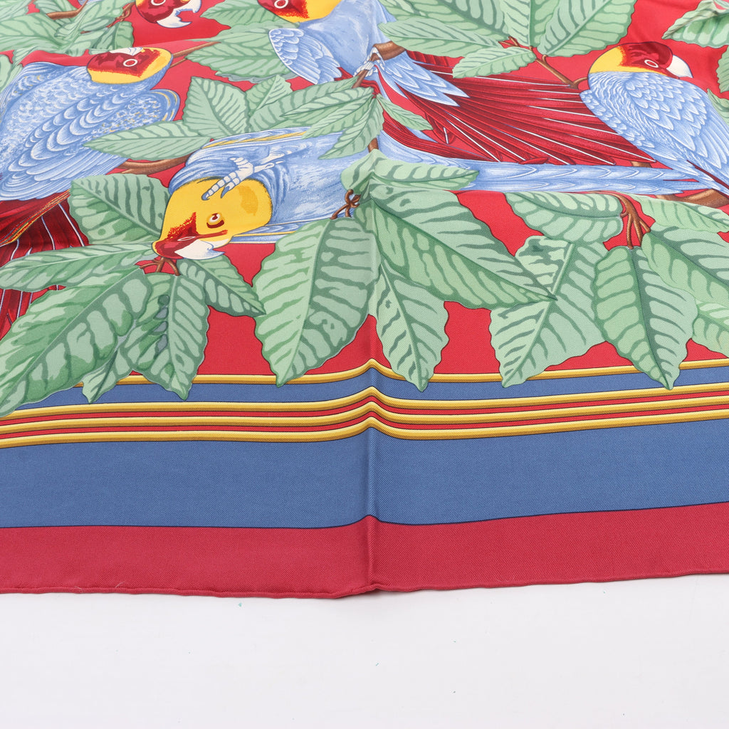 Hermès Carré 90 "LES PERROQUETS" Silk handkerchief in Burgundy