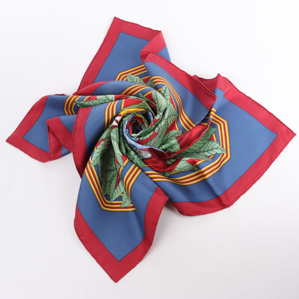 Hermès Carré 90 "LES PERROQUETS" Silk handkerchief in Burgundy