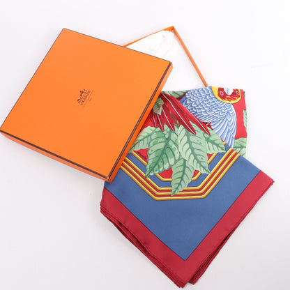 Hermès Carré 90 "LES PERROQUETS" Silk handkerchief in Burgundy
