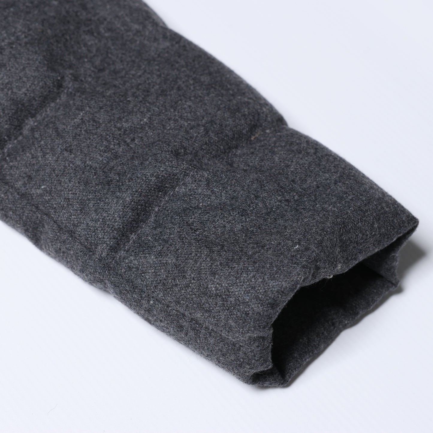 Fendi Pufferjacke aus Wollmischung mit Pelzbesatz, Größe 40