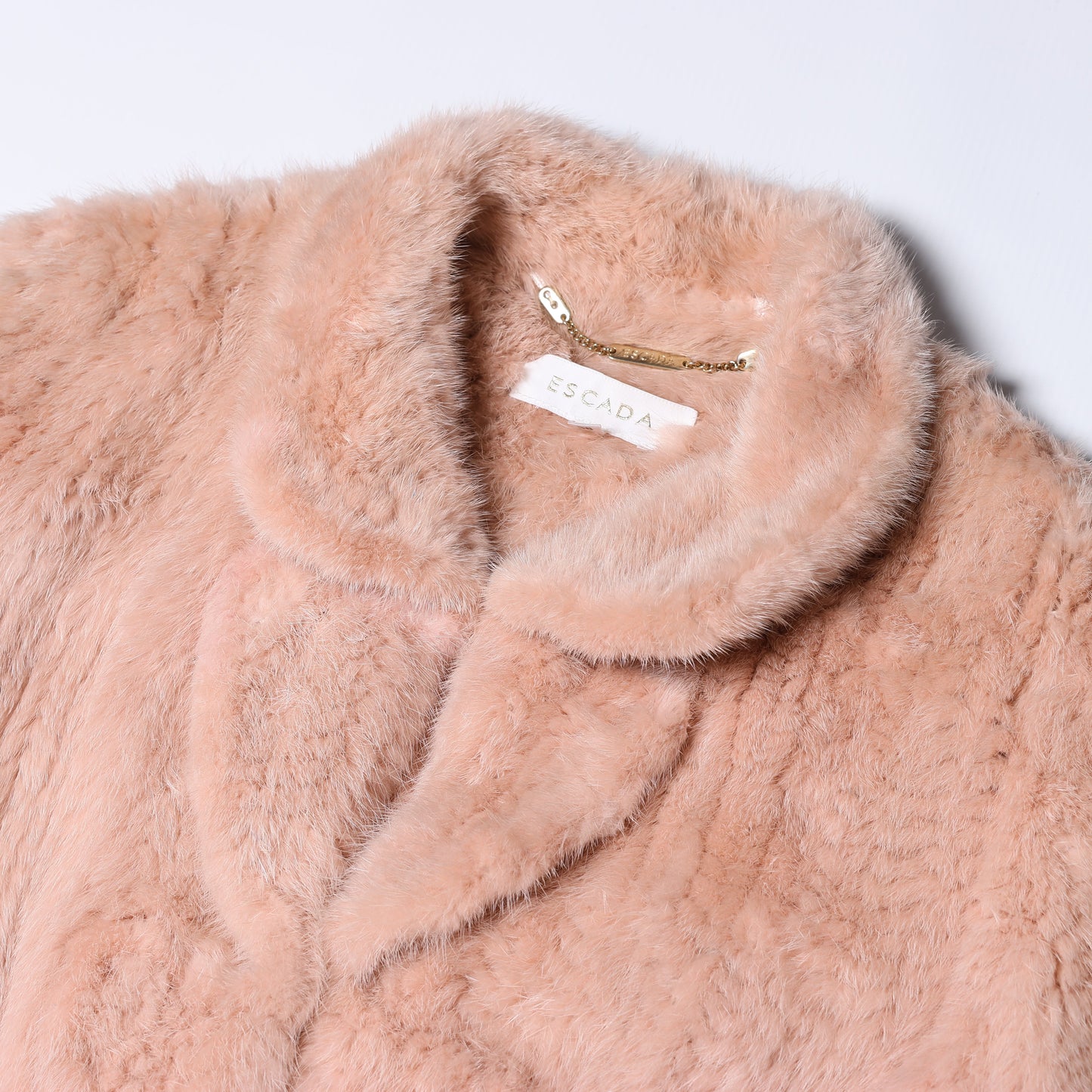 Manteau en fourrure de vison rose Escada, taille 38