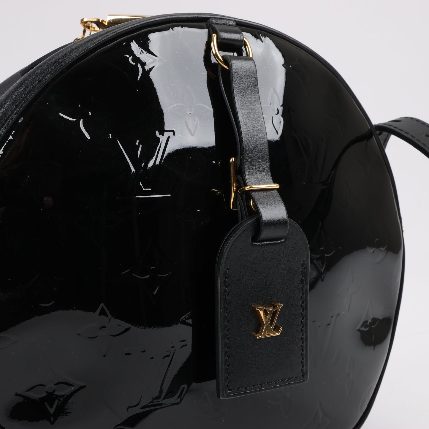 Louis Vuitton Boite Chapeau Souple Vernis Leather Crossbody Bag in Black M53999