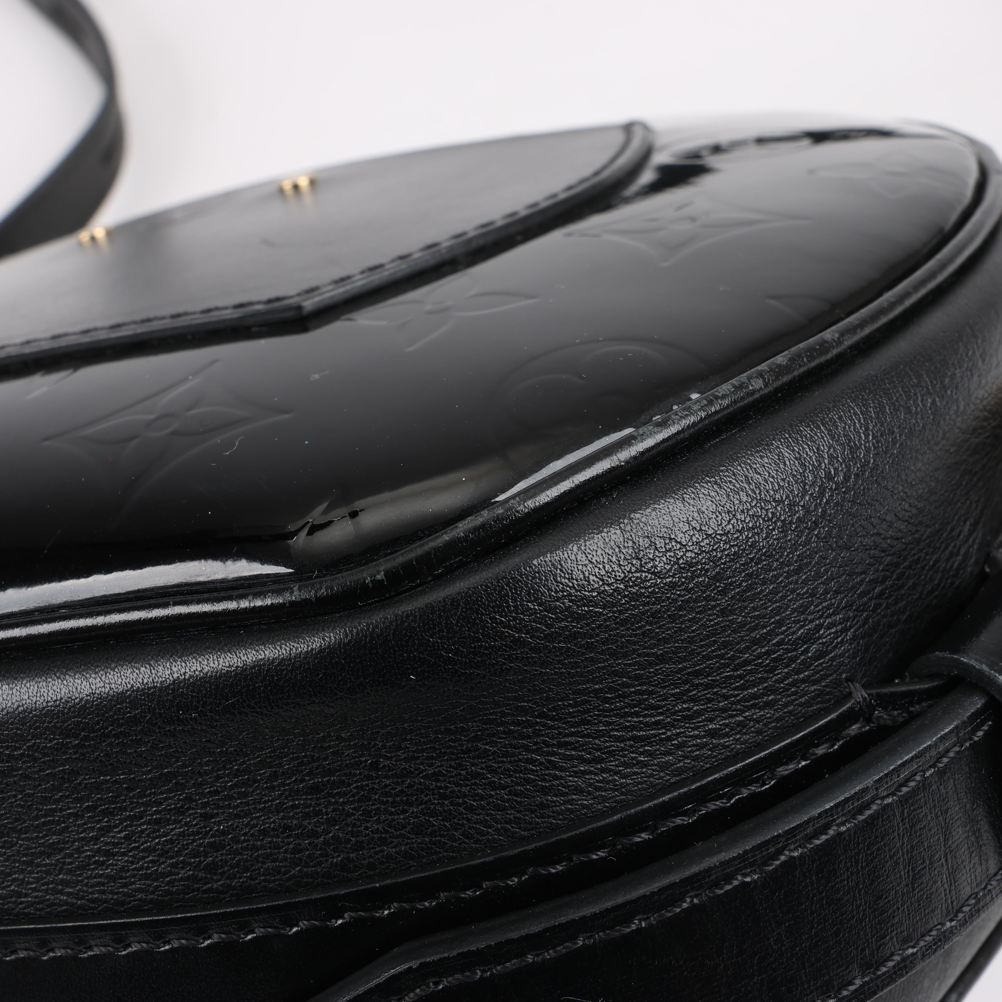 Louis Vuitton Boite Chapeau Souple Vernis Leather Crossbody Bag in Black M53999