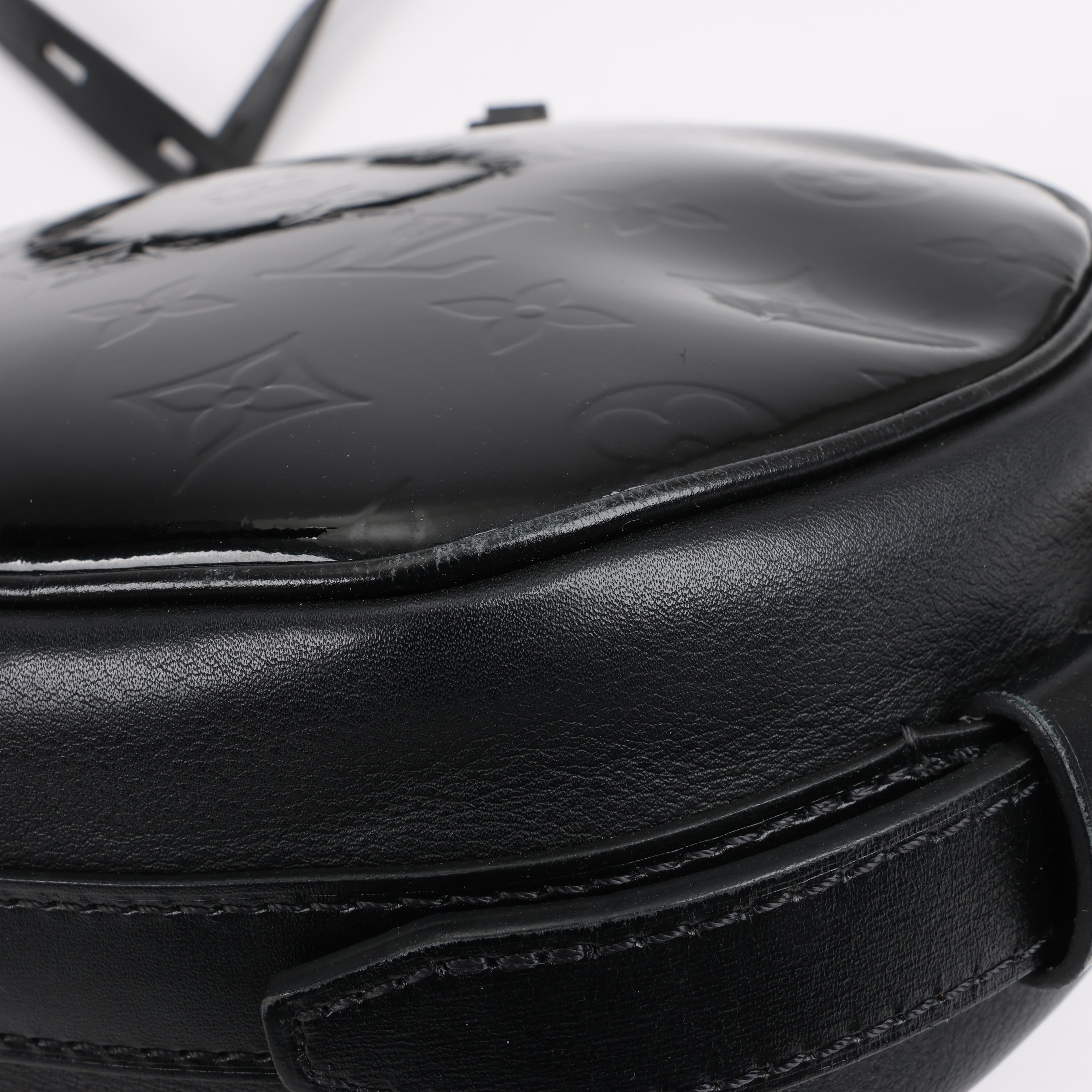 Louis Vuitton Boite Chapeau Souple Vernis Leather Crossbody Bag in Black M53999