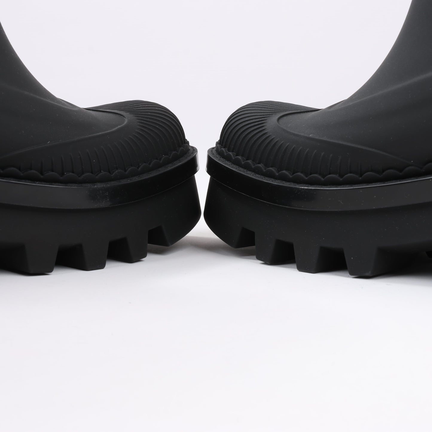 Chloe Rubber Rain Ankle Boots in Black 032324, Size 39 EU