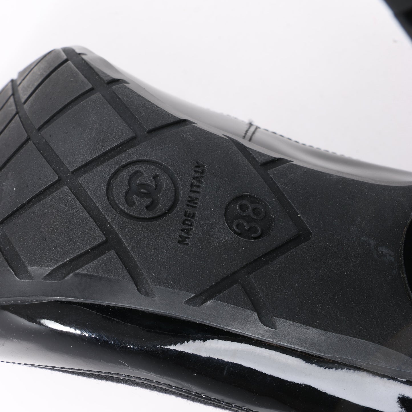 Chanel Coco Mark Lackleder Pumps Stricksocken Docking in Schwarz, Größe 38 EU