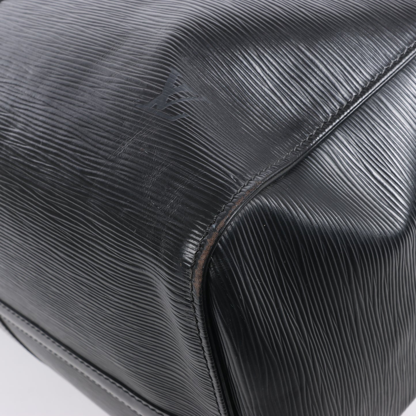 Sac de voyage Keepall 50 en cuir épi Louis Vuitton, noir M42962
