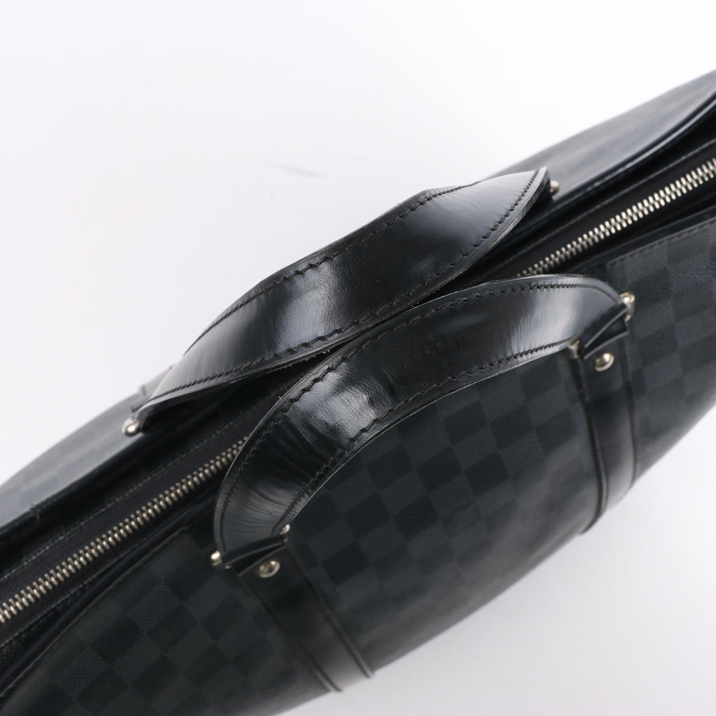 Louis Vuitton Damier Graphite Tadao Handbag in Black