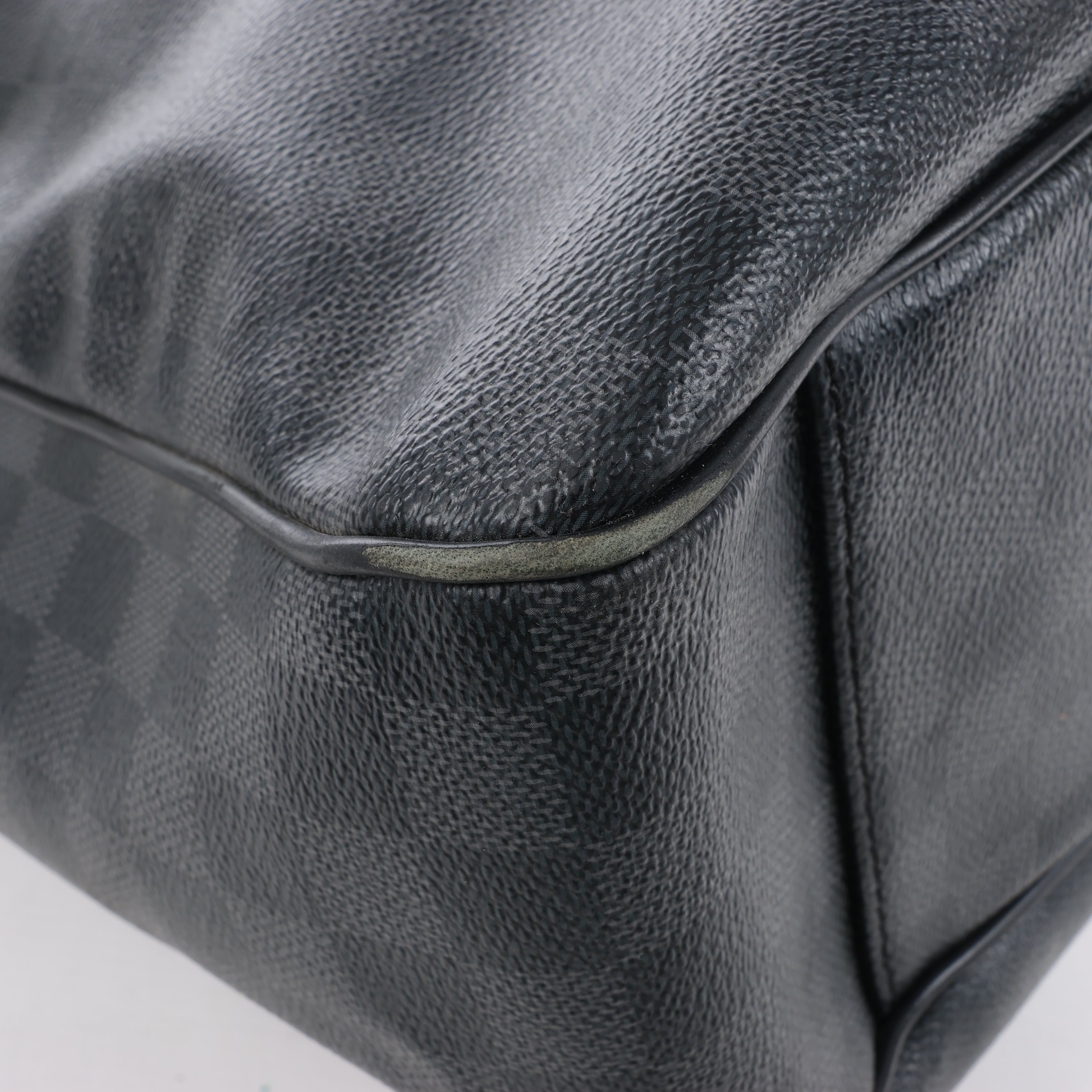 Louis Vuitton Damier Graphite Tadao Handbag in Black