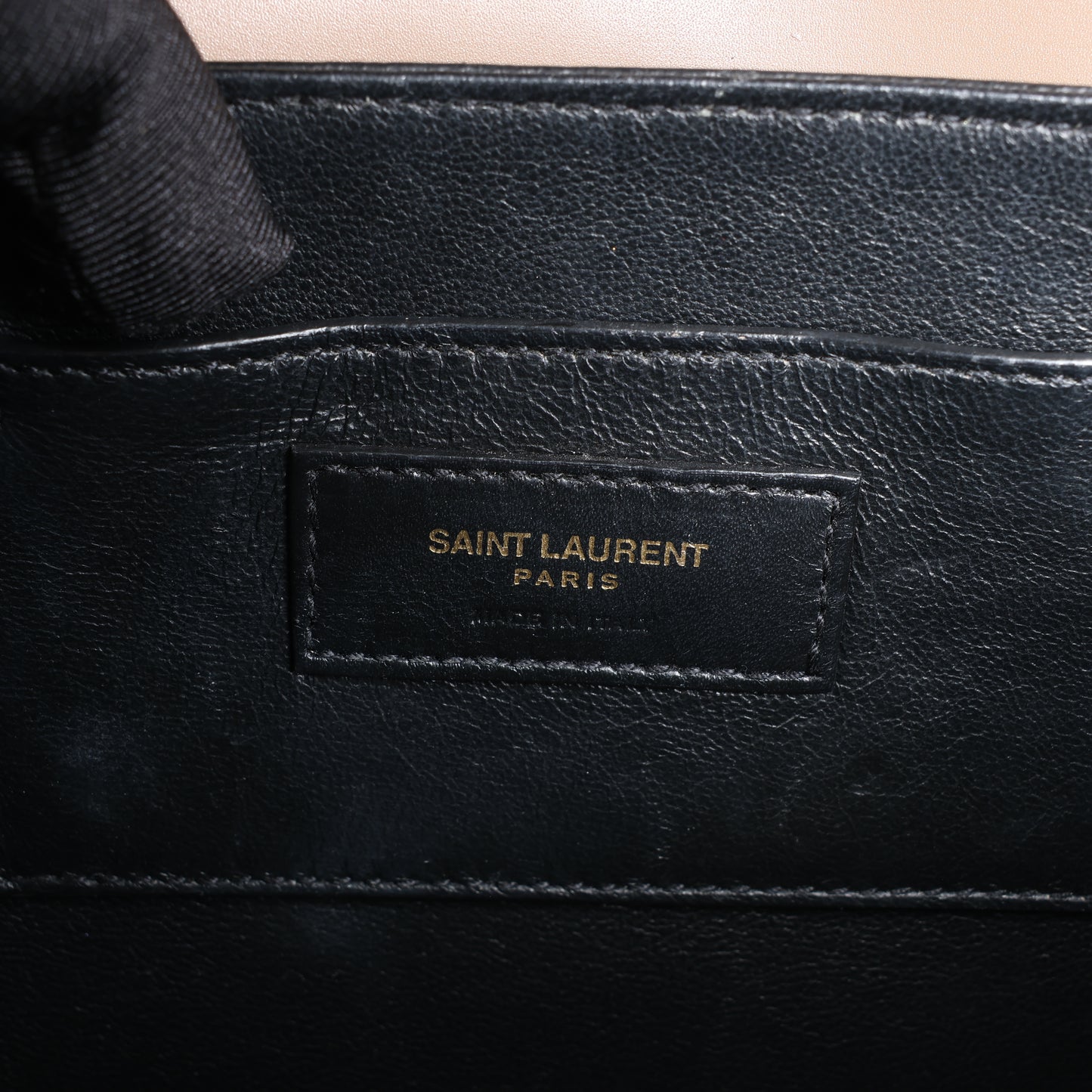 Saint Laurent Paris Solferino Leder-Umhängetasche in Schwarz 711039