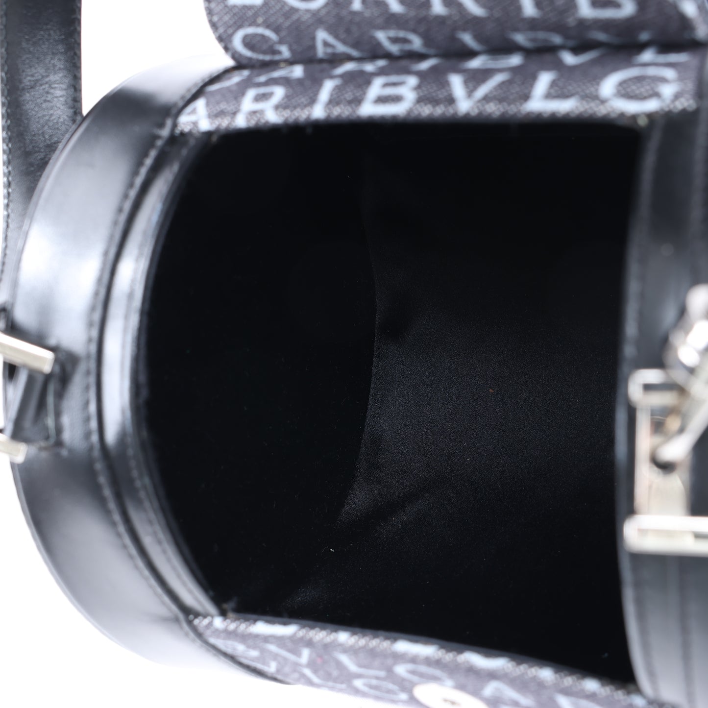 BVLGARI B.Zero 1 Denim- und Lederhandtasche in Schwarz x Marineblau 