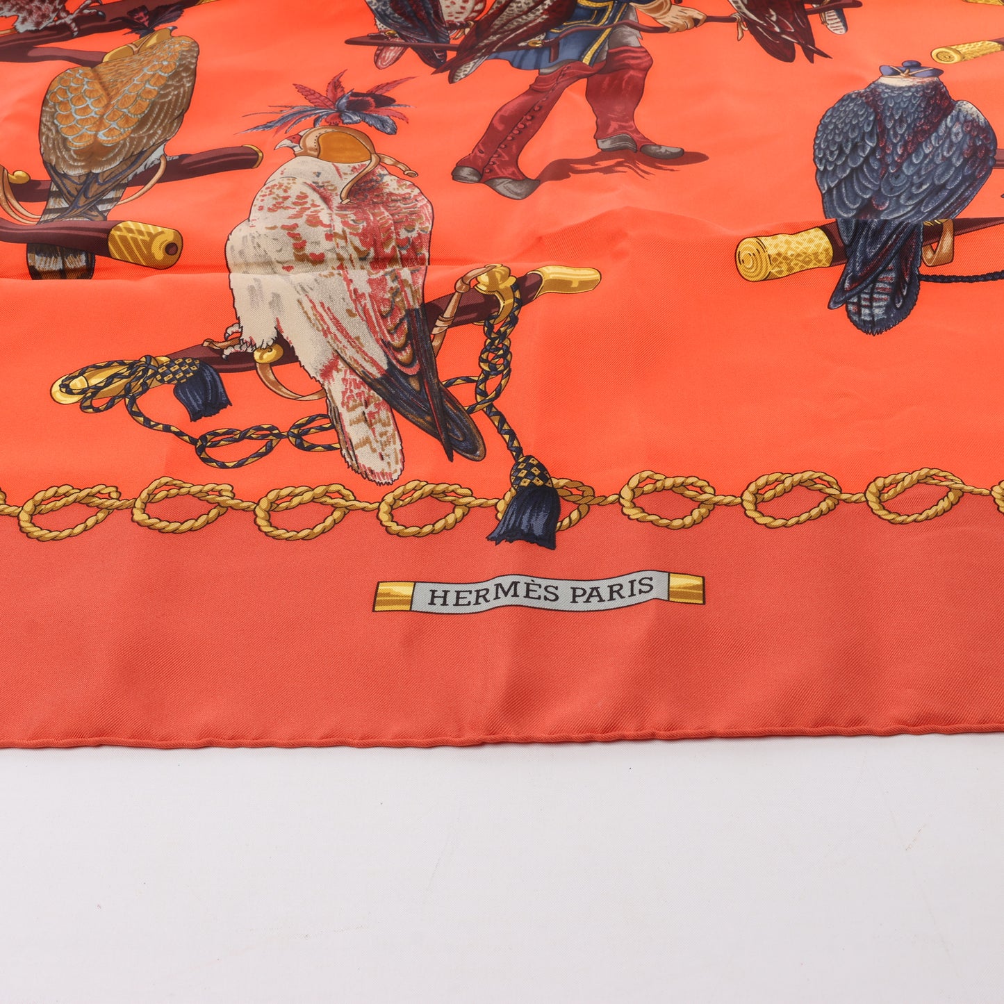 Hermès Carré 90 "LES OISEAUX DU ROY" Silk Scarf