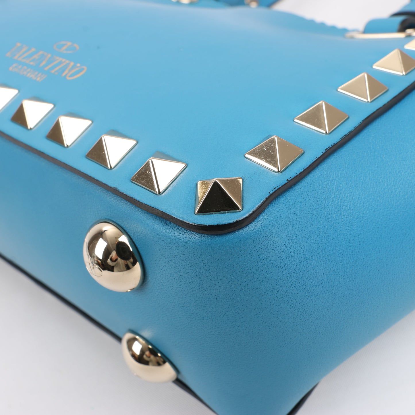 Mini sac à main Rockstud Valentino Garavani en cuir bleu