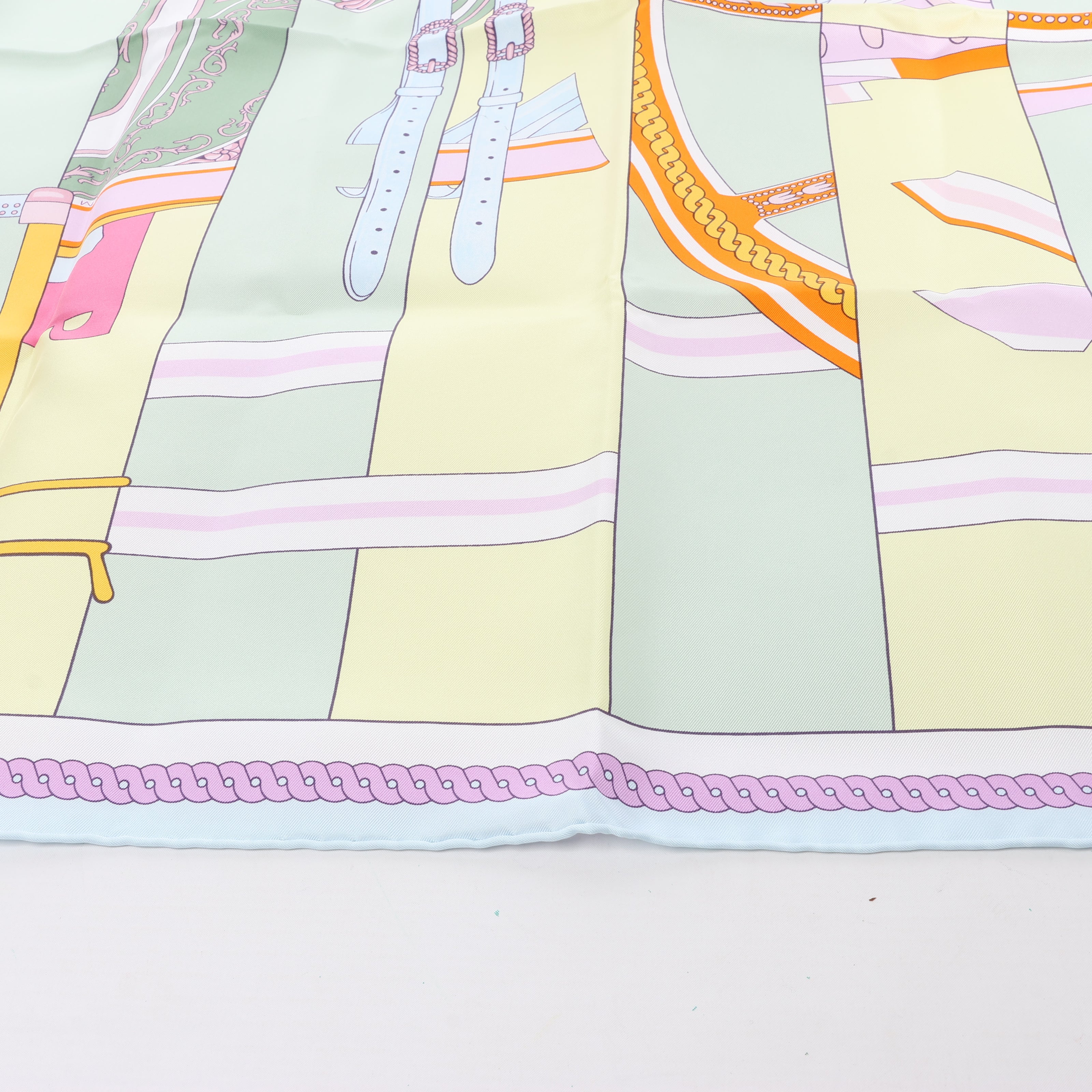 Hermes Carré 90 "LA BERLINE BAYADERE" Silk handkerchief in Pastel