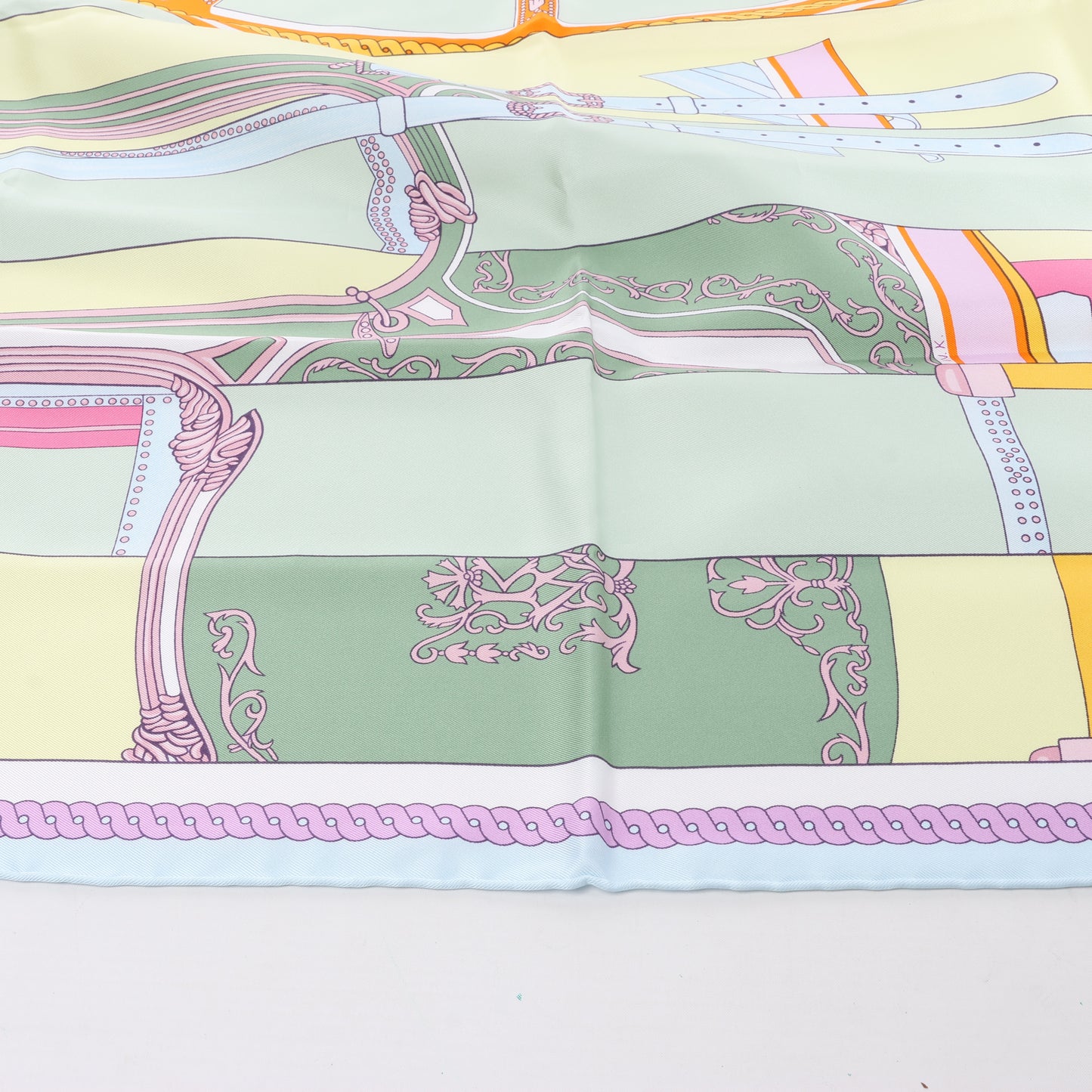 Hermes Carré 90 "LA BERLINE BAYADERE" Silk handkerchief in Pastel