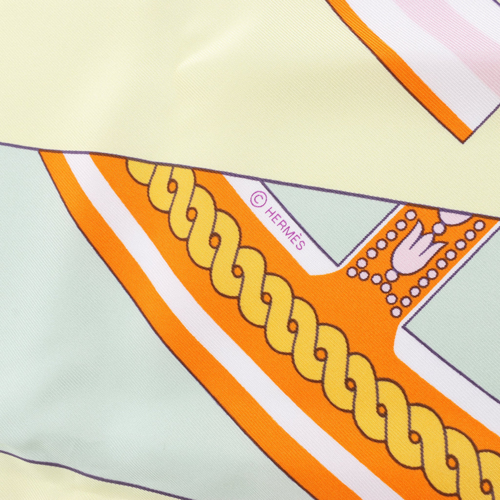 Hermes Carré 90 "LA BERLINE BAYADERE" Silk handkerchief in Pastel