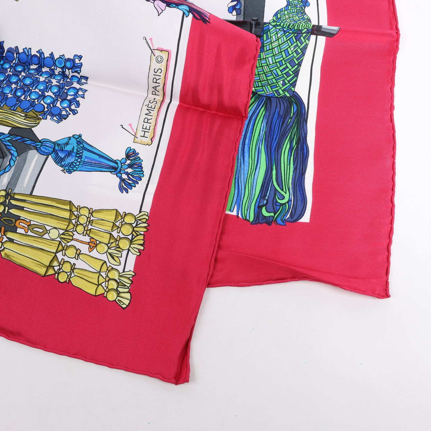 Hermes Carré 90 "PASEMENTERIE " Silk handkerchief in Red