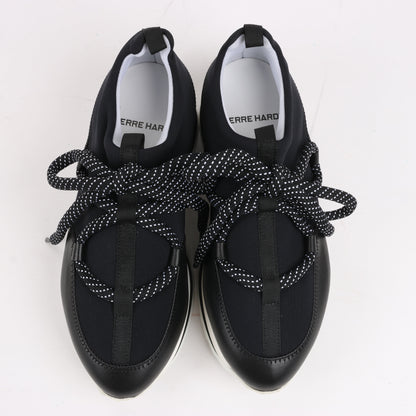 Pierre Hardy Sneaker aus Leder und Stoff in Schwarz und Marineblau, Größe 37 EU