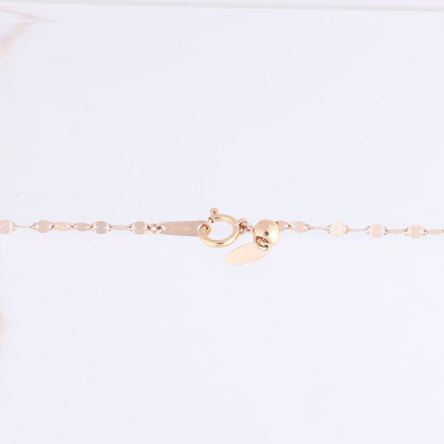 Non Signe / Unsigned Rose Gold (18k) chain and pendant set with 11 natural diamonds