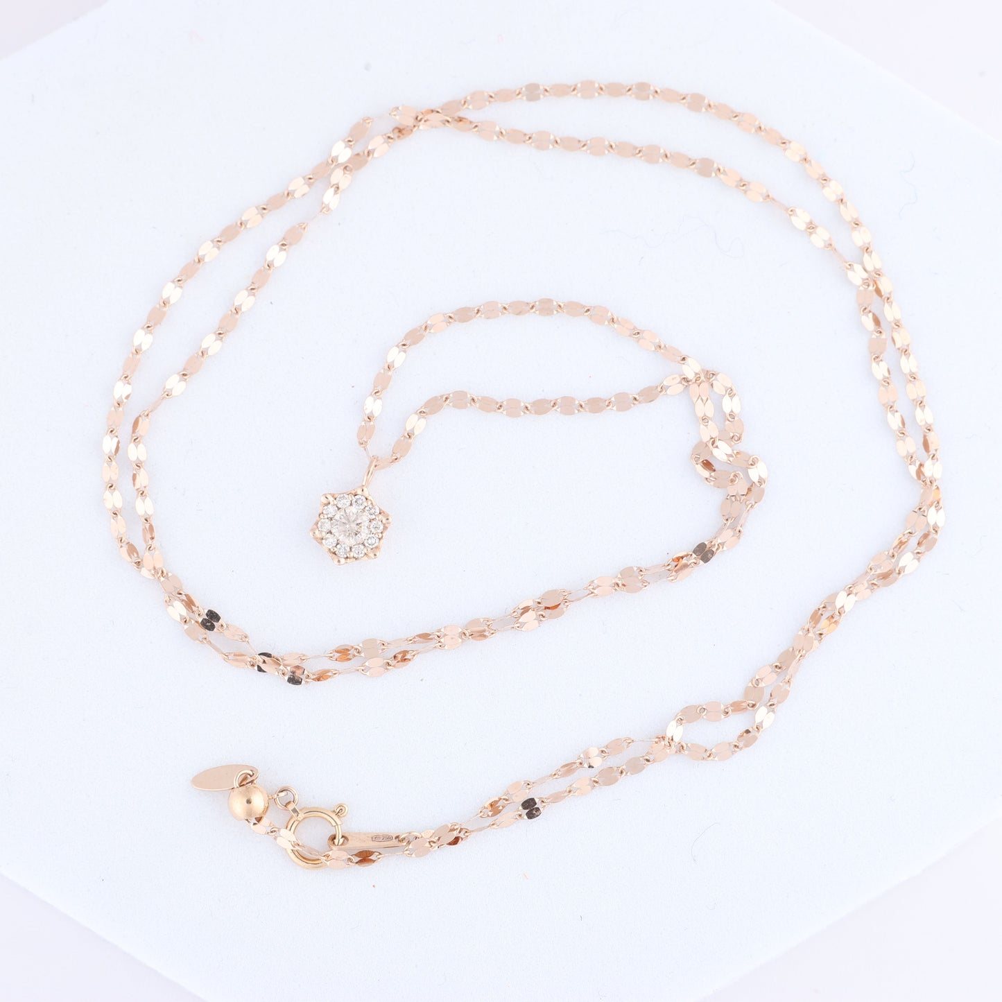 Non Signe / Unsigned Rose Gold (18k) chain and pendant set with 11 natural diamonds