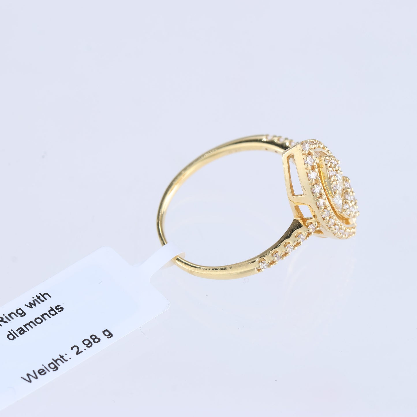 Non Signe / Unsigned 18k Yellow GOLD RING with diamonds