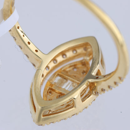 Non Signe / Unsigned 18k Yellow GOLD RING with diamonds