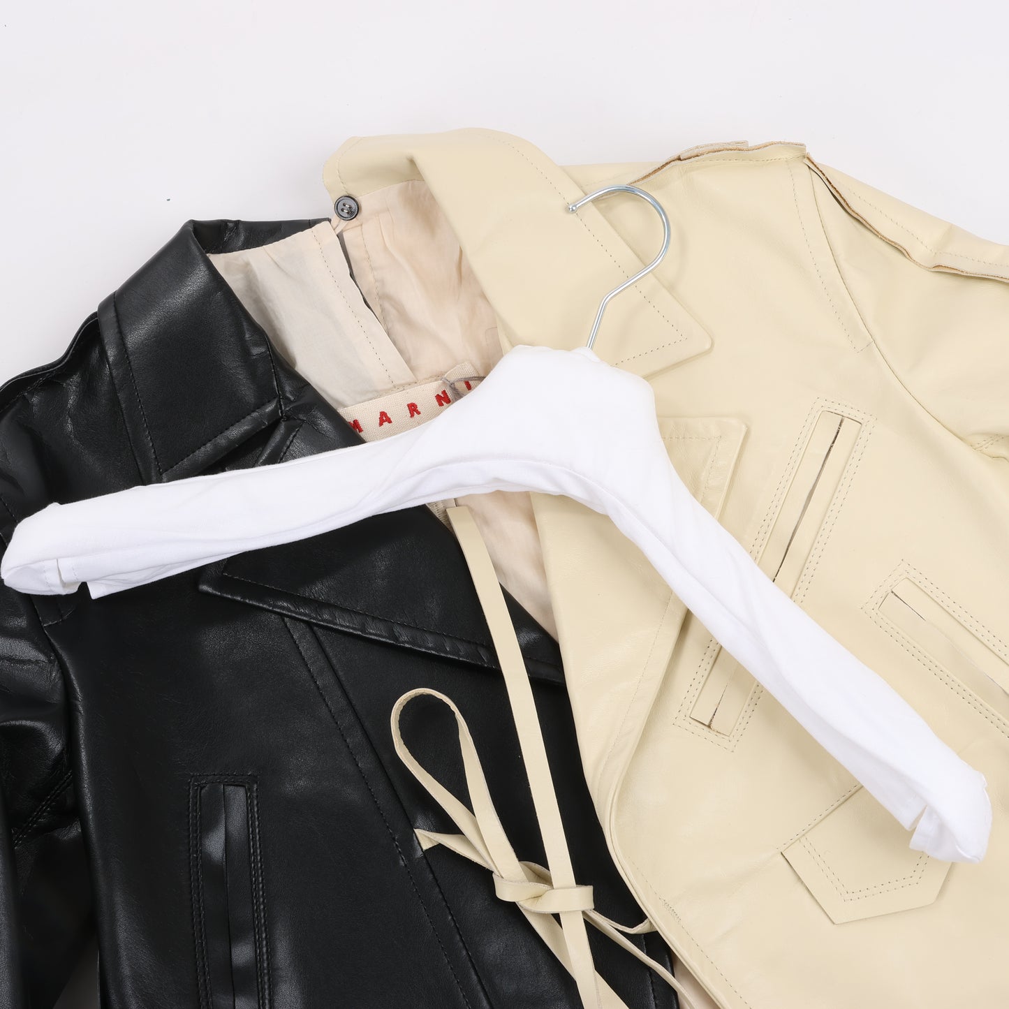 Marni zweifarbige kurze Lederjacke, Größe 40