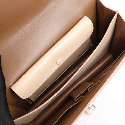 Sac à bandoulière en cuir à rabat Celine avec chaîne, beige