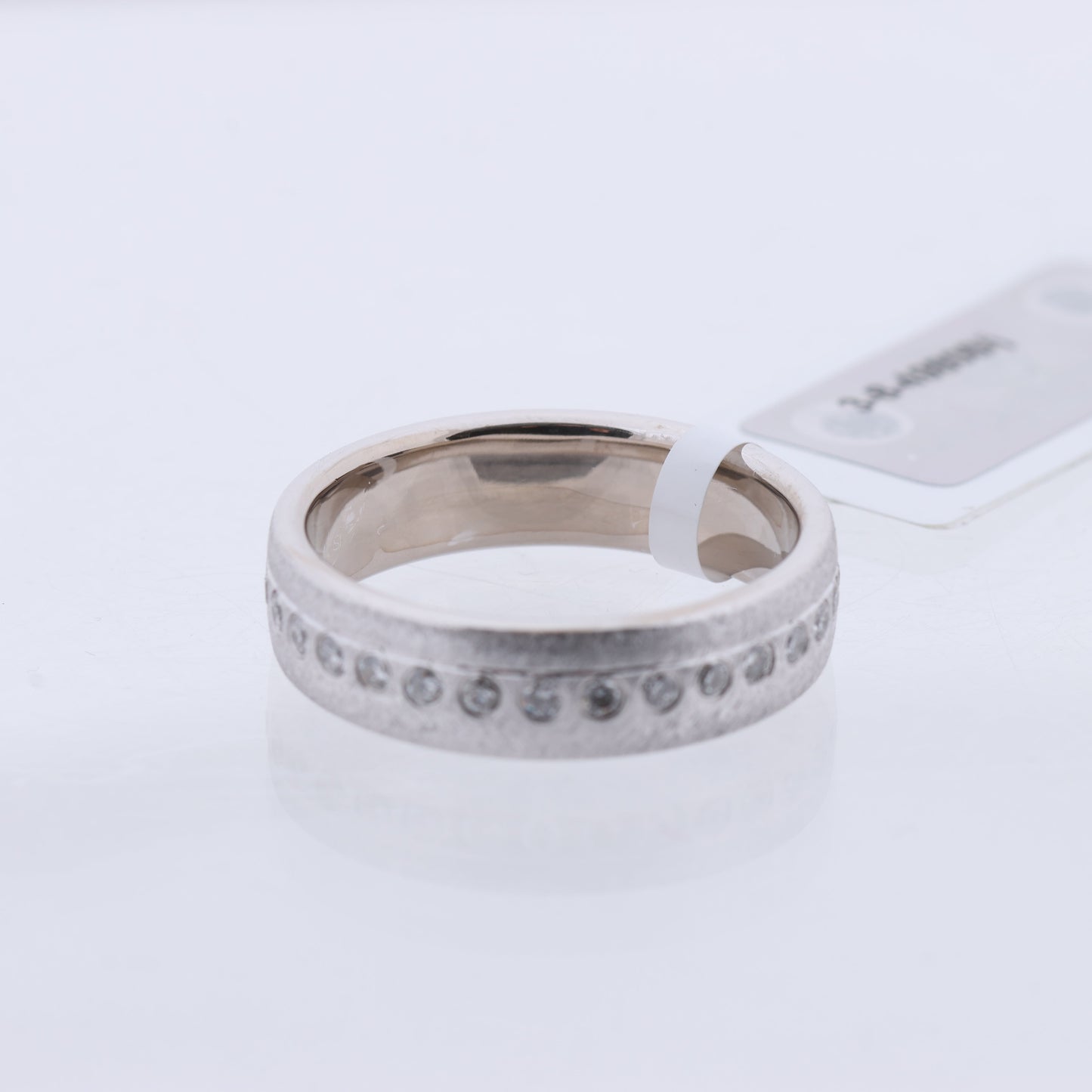 Non Signe / Unsigned 14K White Gold Ring with 30 Natural Diamonds