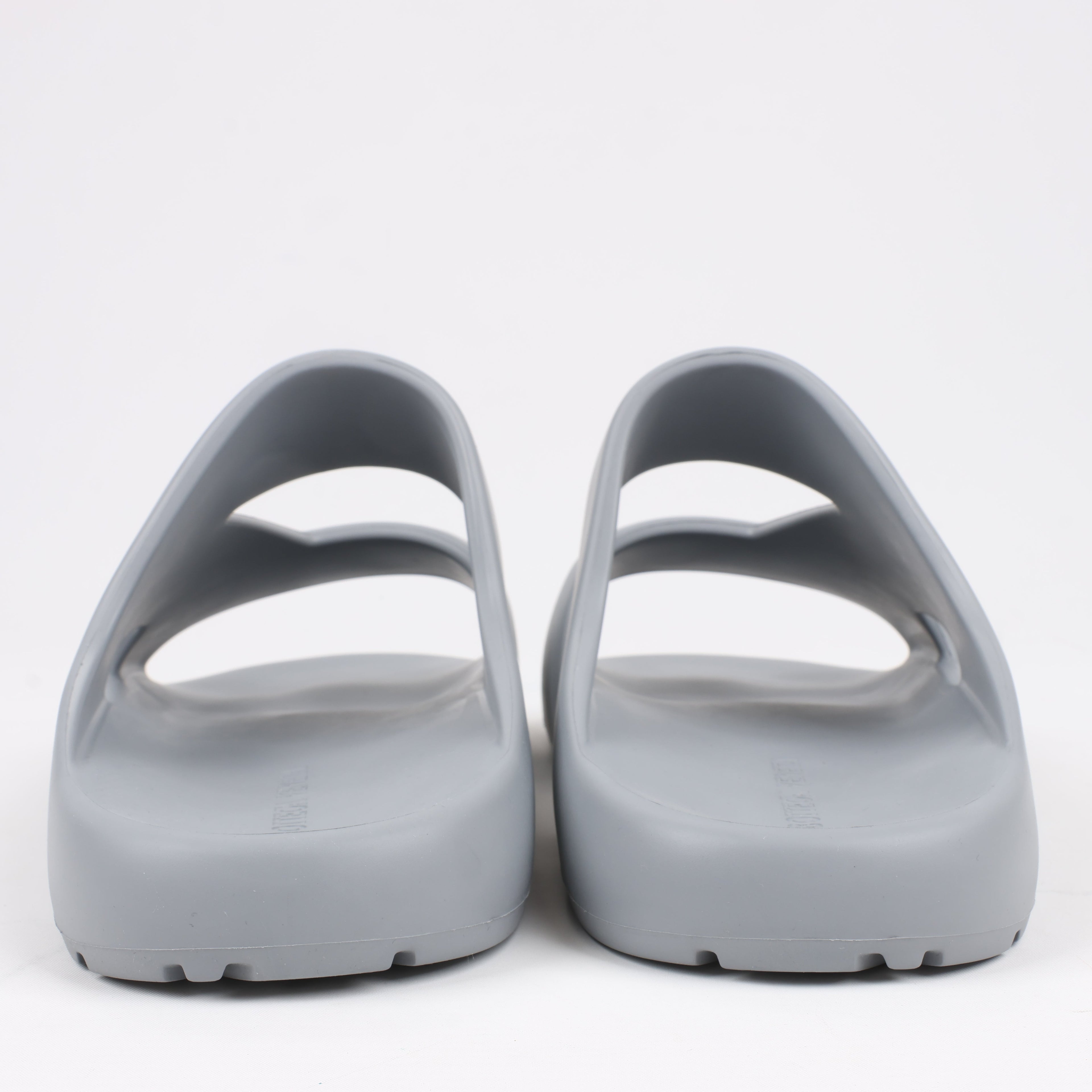 Bottega Veneta Rubber Band Sandals in Grey, Size 43 EU