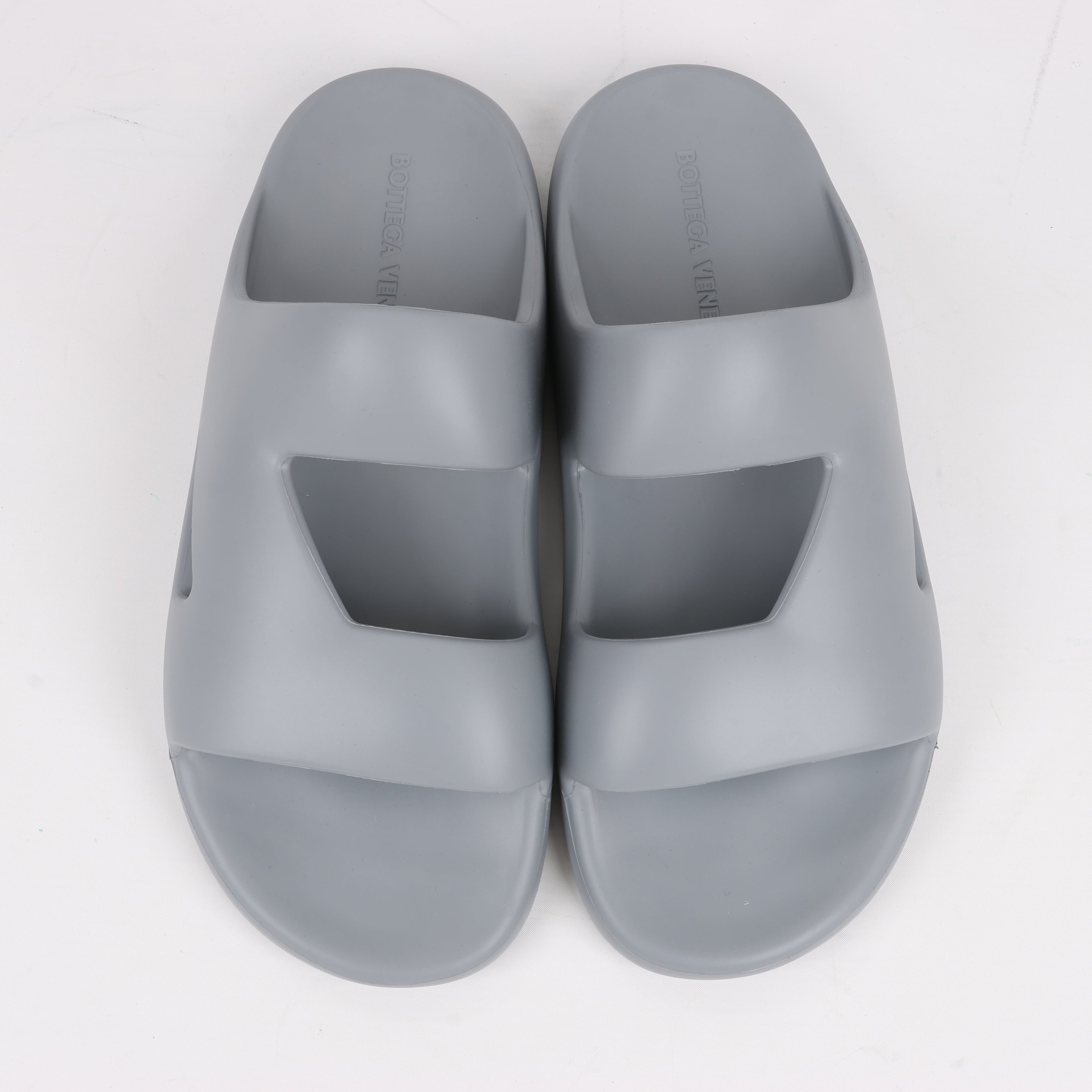 Bottega Veneta Rubber Band Sandals in Grey, Size 43 EU