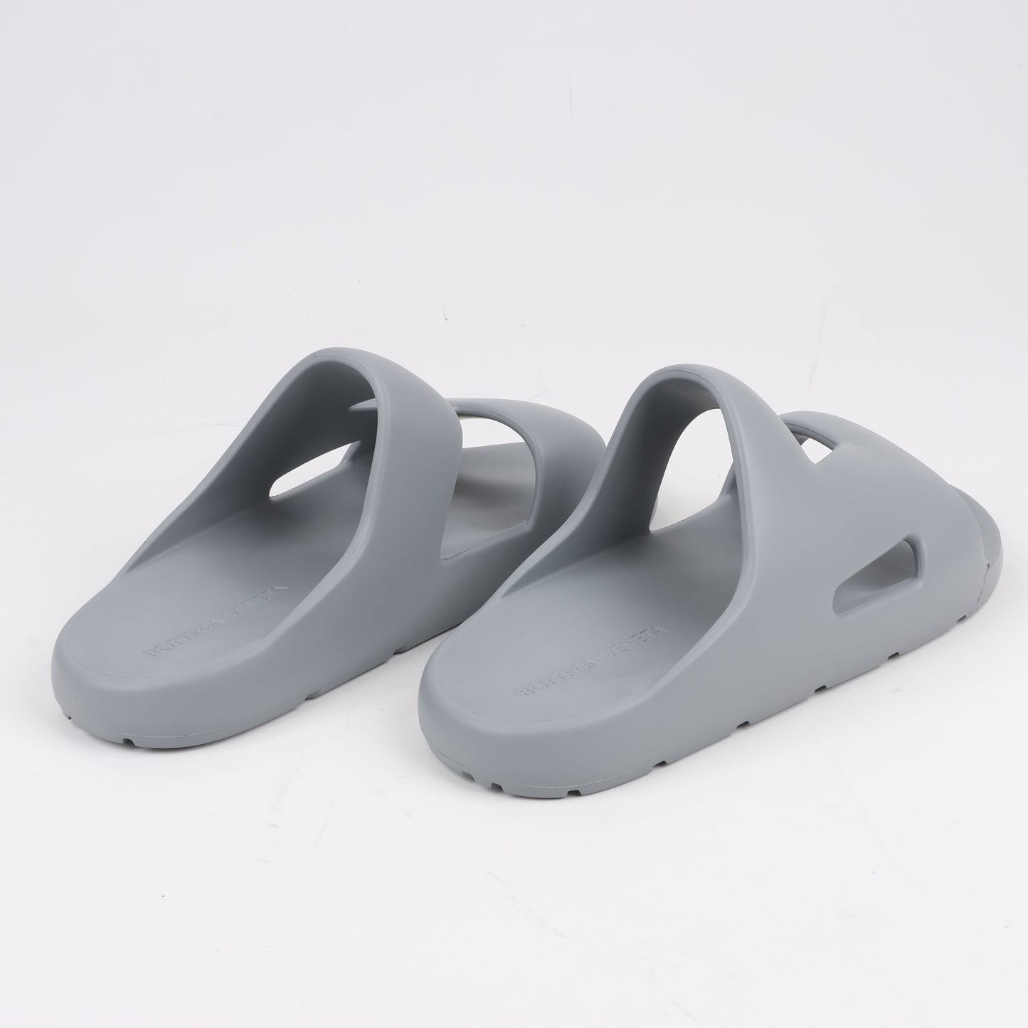 Bottega Veneta Rubber Band Sandals in Grey, Size 43 EU