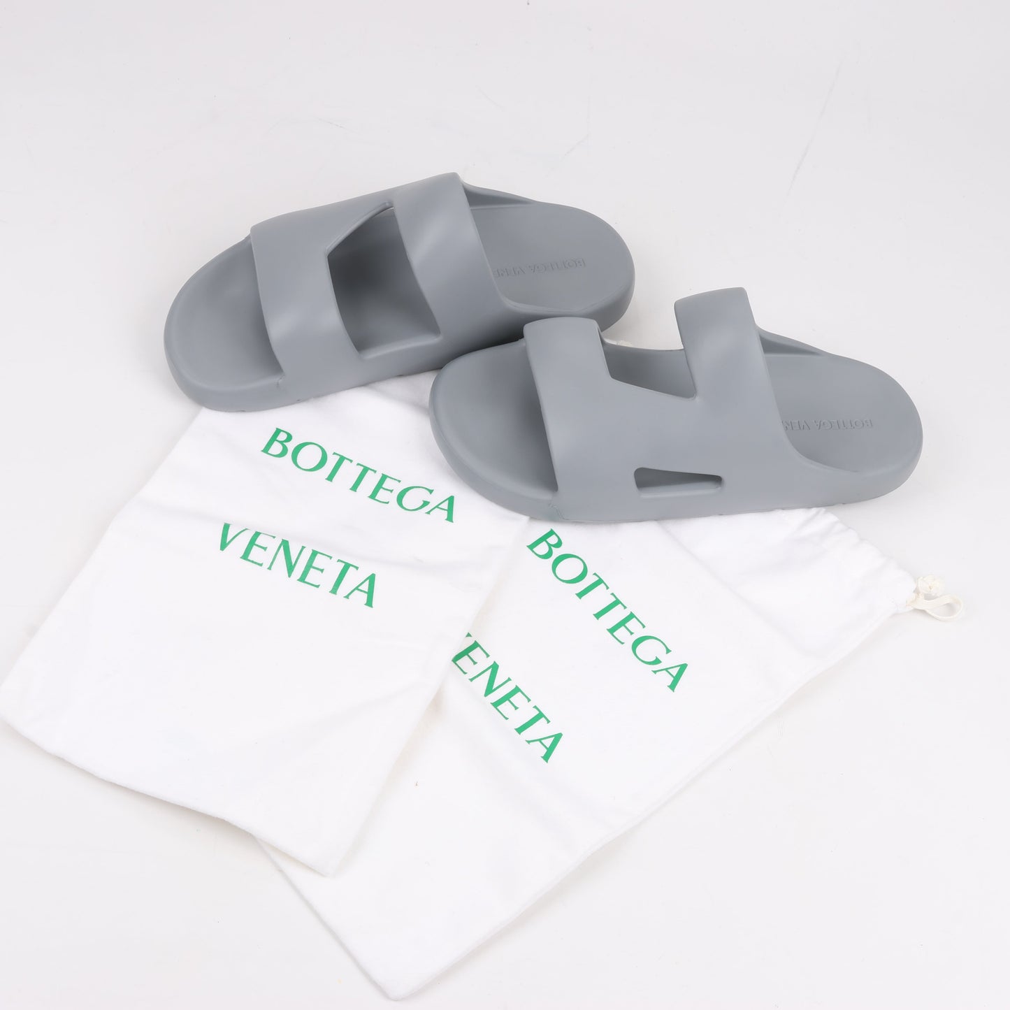 Bottega Veneta Rubber Band Sandals in Grey, Size 43 EU