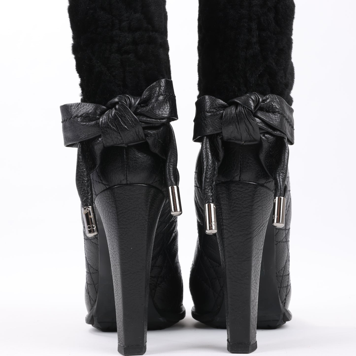 Bottes Dior en cuir noir Cannage Ice à revers en fourrure, pointure 40